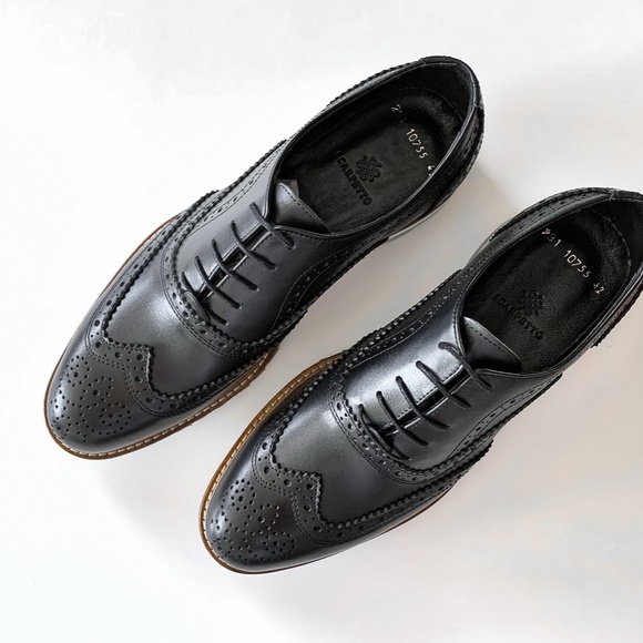 Black Wingtip Oxford Leather Dress Shoe